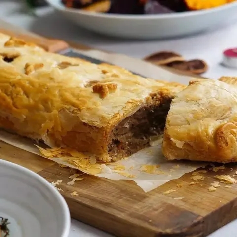 Vegan Giant Christmas 'Sausage' Roll Bosh TV