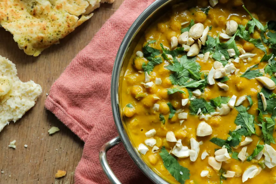 Hummus-Korma-4-min.jpg