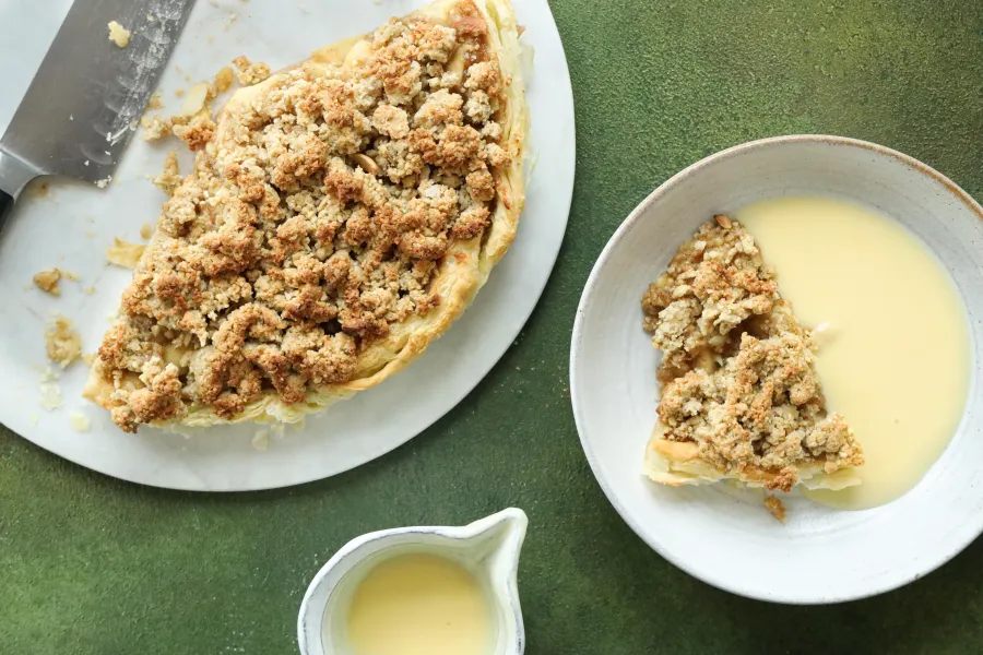Vegan Apple Crumble Pie BOSHTV
