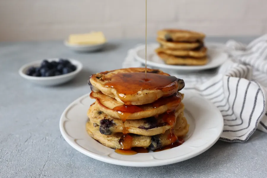 Vegan Fluffy Blueberry & Peanut Butter Pancakes BOSHTV