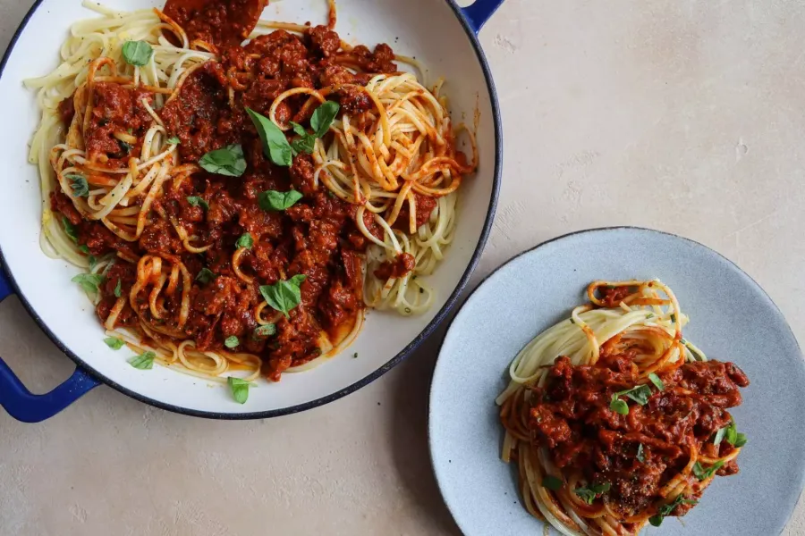 Vegan Spicy Sausage & Red Pepper Linguine Bosh TV
